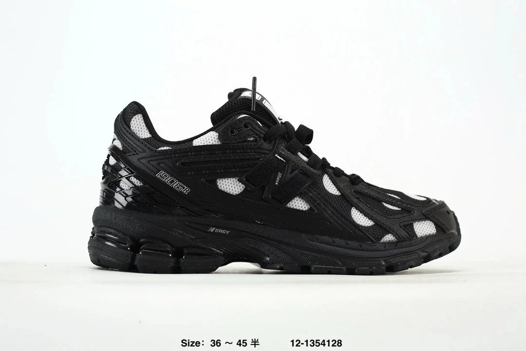 New Balance NB 1906R Chunky Sneakers Black and White